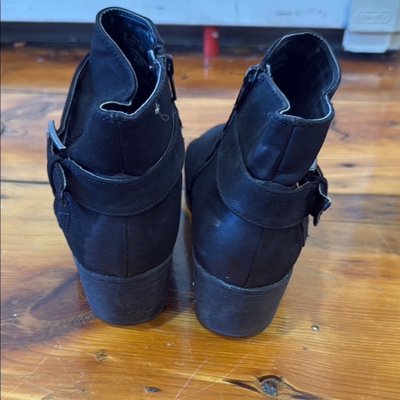 Black Ankle Boots with Decorative Strap and Wedge Heel size 8.5 - Picture 5 of 8